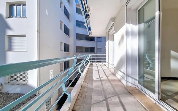 Appartement à vendre    2 pièces • 36,18 m2 Cannes