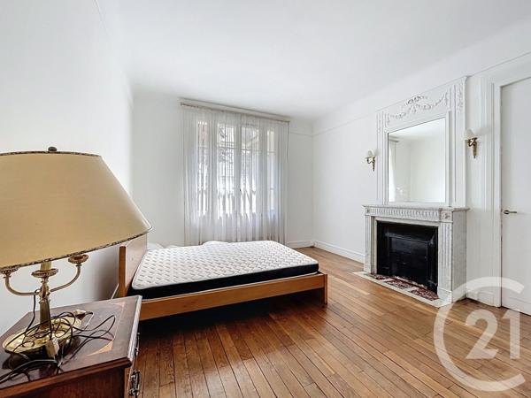 Appartement F5 à vendre  5 pièces - 148,13 m2 PARIS - 75016