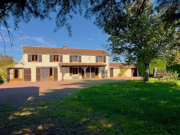 Maison à vendre à Plaine-et-Vallées (79100) - Deux-Sèvres