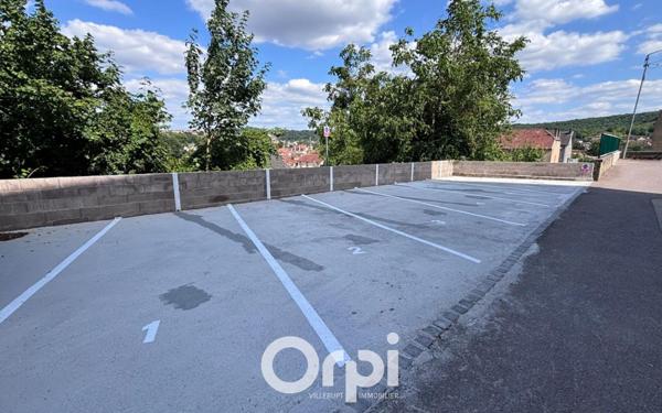 Stationnement à louer    Knutange