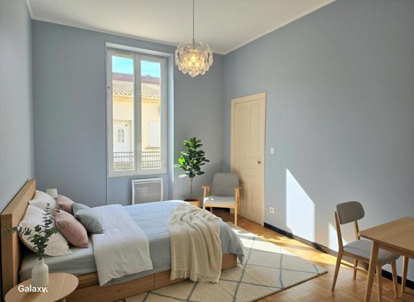 Appartement T3  de 57 m² environ au RDC avec  terrasse & jardin privatif  + cave
