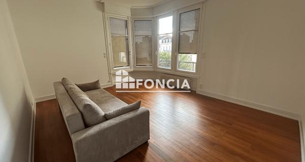 Location Appartement 5 pièces 126.8 m² - Roanne 42300