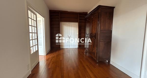 Location Appartement 5 pièces 126.8 m² - Roanne 42300