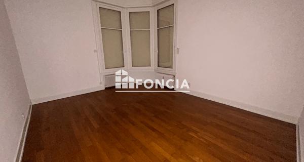 Location Appartement 5 pièces 126.8 m² - Roanne 42300