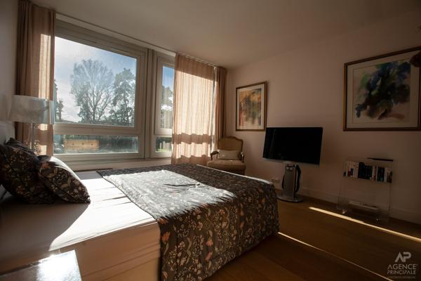 Appartement Rueil Malmaison 5 pièce(s) 105.56 m2 €695 000 ** - Référence 19821