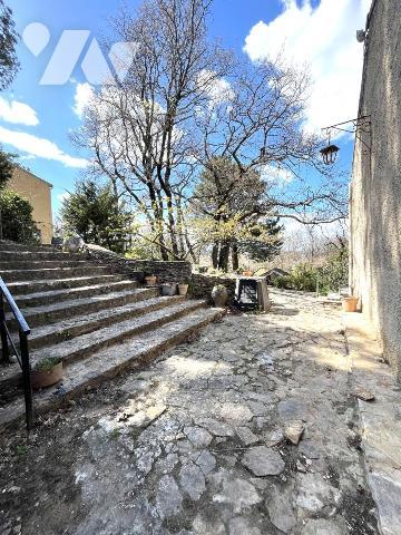 Villa traditionnelle dans quartier paisible