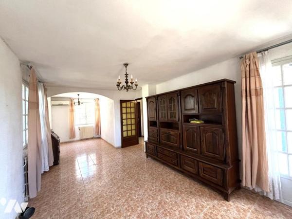 Villa traditionnelle dans quartier paisible