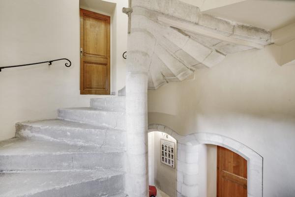 Appartement Avignon avec terrasse 5 pièce(s)     399  000