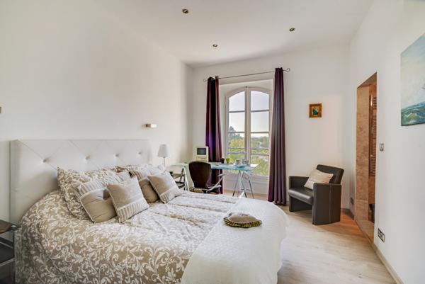 Appartement Avignon avec terrasse 5 pièce(s)     399  000