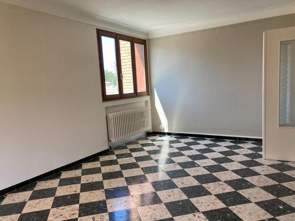 Appartement Avignon 3 pièce(s), 2 chambres, balcon, garage, cellier