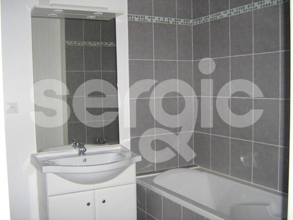 Location 3 Pieces 62 80090 Amiens 25 1102 01 0221