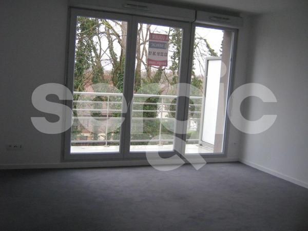 Location 3 Pieces 62 80090 Amiens 25 1102 01 0221