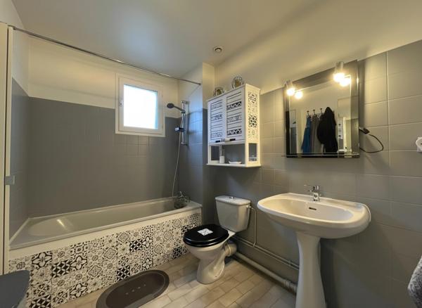 Maison à vendre 6 pièces MEYZIEU (69)