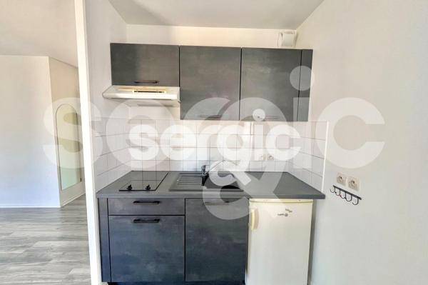 Location 1 Pieces 27 80000 Amiens 25 1683 01 0086