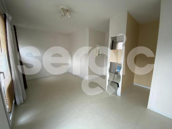 Location 1 Pieces 20 80000 Amiens 25 0365 01 0008