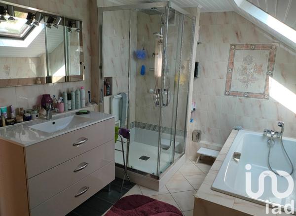 Maison de ville 6 pièces de 124 m² à Moulins-lès-Metz (57160)