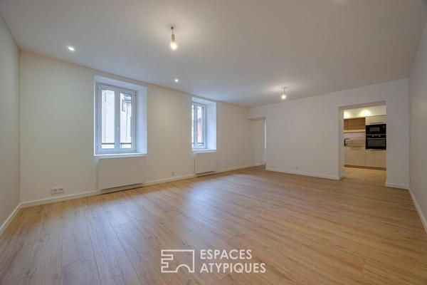 Elégant duplex rénové en coeur de ville