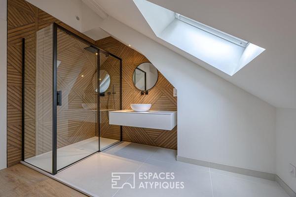 Elégant duplex rénové en coeur de ville