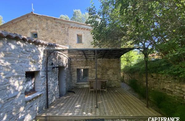 Propriété hébergement/événementiel dans le Luberon, 6,3 ha, 80 couchages, 1090 m2