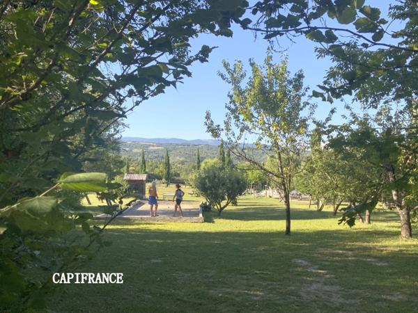 Propriété hébergement/événementiel dans le Luberon, 6,3 ha, 80 couchages, 1090 m2