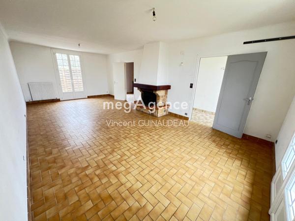 Maison à SAINT-CHRISTOPHE-DU-BOIS, 49280 - 4 pièces 93m²