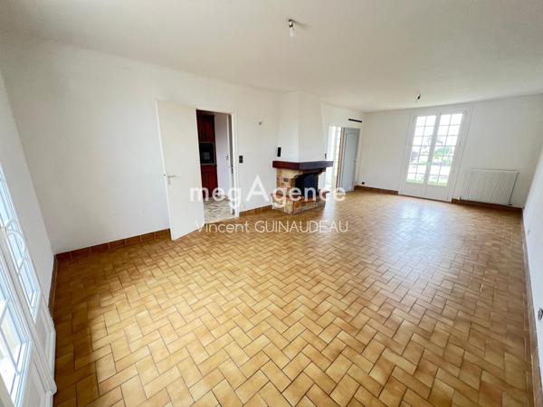 Maison à SAINT-CHRISTOPHE-DU-BOIS, 49280 - 4 pièces 93m²