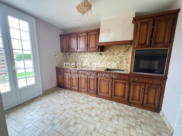 Maison à SAINT-CHRISTOPHE-DU-BOIS, 49280 - 4 pièces 93m²