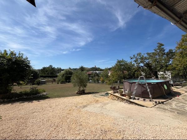 proche de touts commerces maison de 120 m2 sur une parcelle constructible de 8357m2 arborée