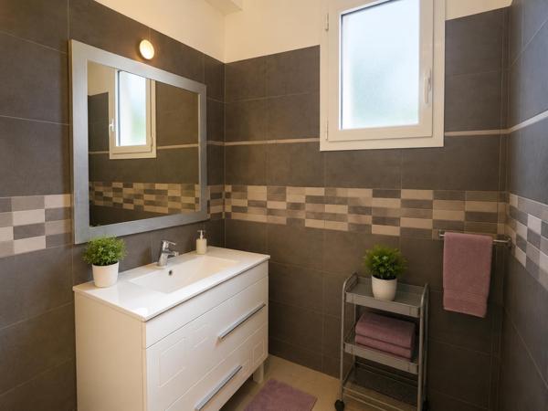 proche de touts commerces maison de 120 m2 sur une parcelle constructible de 8357m2 arborée