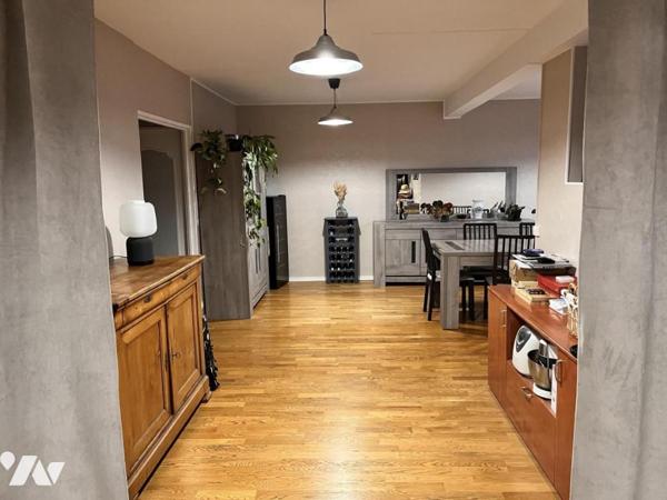 Grand type 5 atypique de 146 m2 avec vue panoramique sur la montagne de Reims