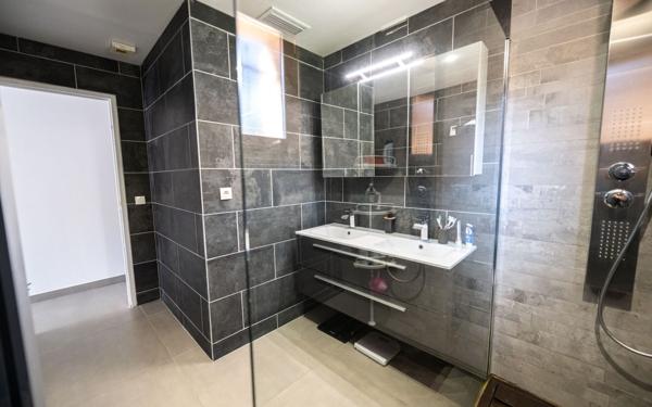 Maison à vendre    5 pièces •  Rive-de-Gier