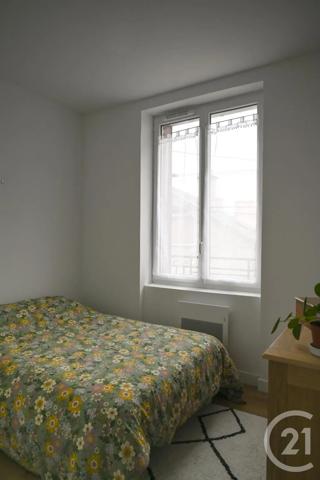 Appartement T3 à vendre  3 pièces - 49,61 m 2   RODEZ  - 12