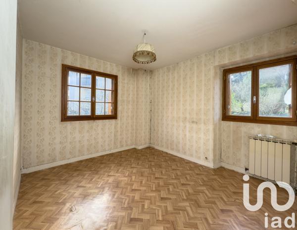 Maison de village 3 pièces de 70 m² à Cransac (12110)