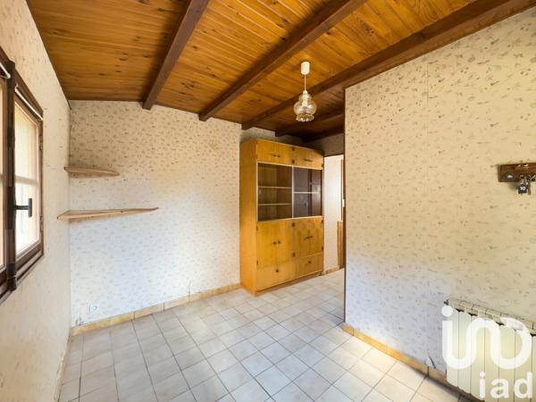 Maison de village 3 pièces de 70 m² à Cransac (12110)