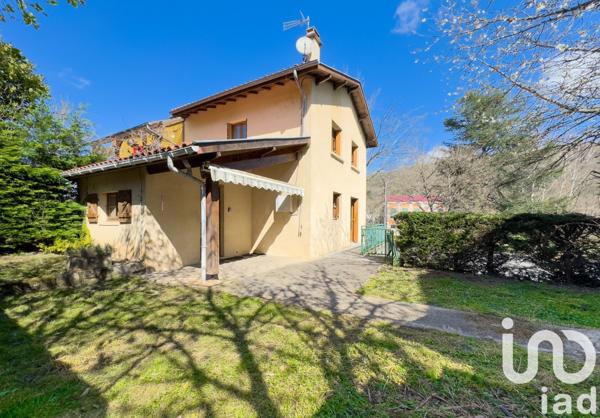 Maison de village 3 pièces de 70 m² à Cransac (12110)