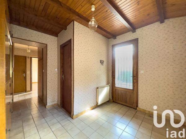 Maison de village 3 pièces de 70 m² à Cransac (12110)