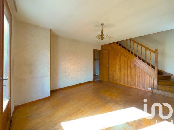 Maison de village 3 pièces de 70 m² à Cransac (12110)