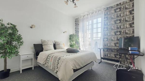 Immeuble à vendre 10 pièces de 295 m²