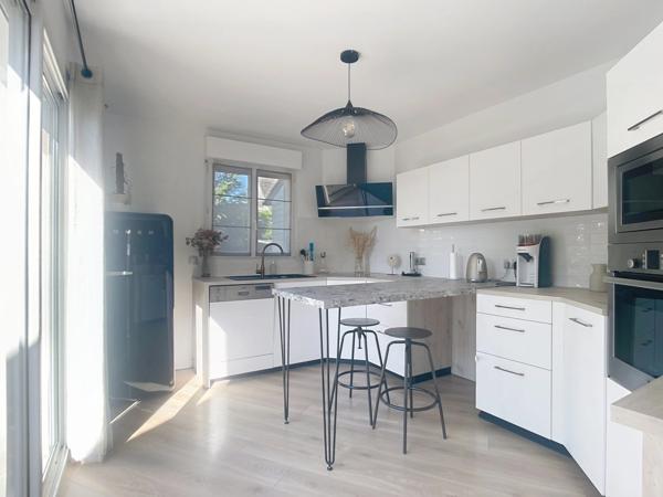 Maison à vendre 5 pièces MONTS de 138 m2 au sol (37)