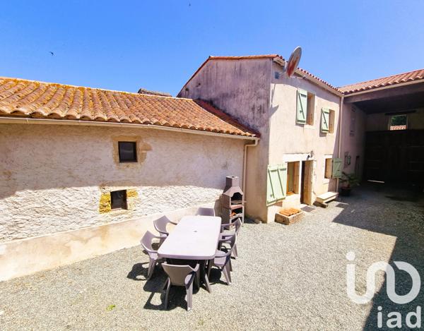 Maison à vendre 5 pièces 94 m² Bazoges-en-Pareds
