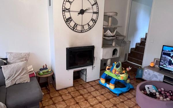 Maison à louer    2 pièces •  Neufchelles