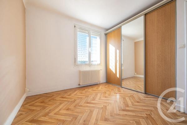 Maison à vendre  4 pièces - 105 m 2   ST JUERY  - 81