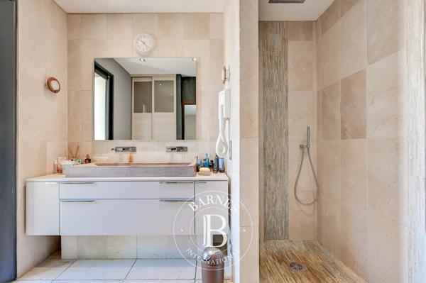 Aix-en-Provence, Maison 4 Chambres -  289 m² à vendre