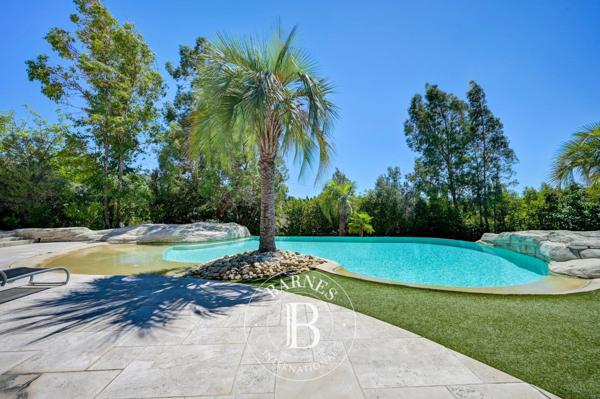 Aix-en-Provence, Maison 4 Chambres -  289 m² à vendre