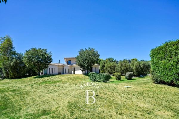 Aix-en-Provence, Maison 4 Chambres -  289 m² à vendre