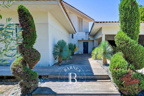 Aix-en-Provence, Maison 4 Chambres -  289 m² à vendre