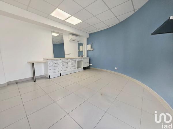 Bureaux à vendre 61 m² Aimargues