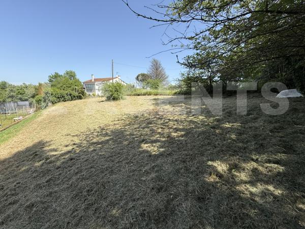 AIGUEFONDE MAISON PLAIN-PIED SUR TERRAIN ARBORE DE 4 700 M²
