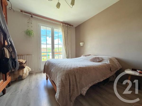 Maison à vendre  5 pièces - 107 m 2   JUSSAC  - 15