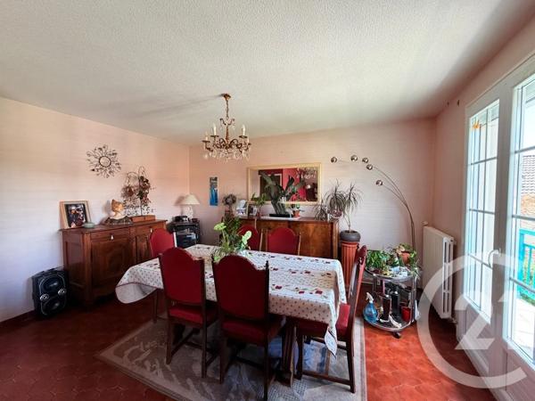 Maison à vendre  5 pièces - 107 m 2   JUSSAC  - 15